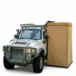 Portable car side privacy tent