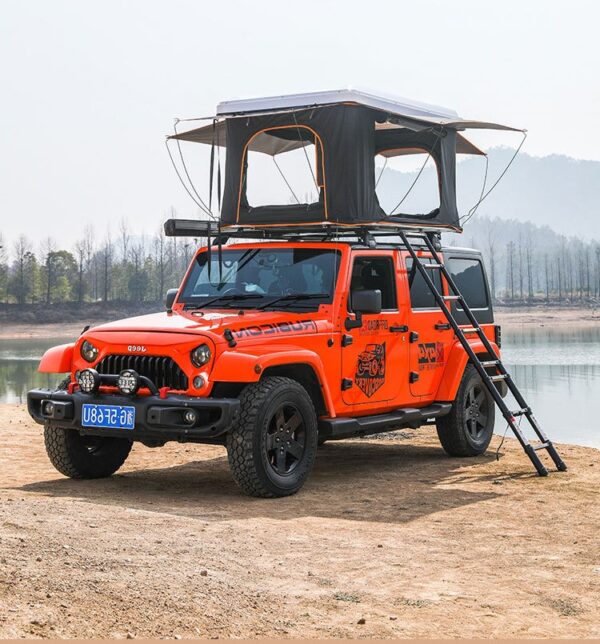 Vertical pop-up rooftop tent for SUV