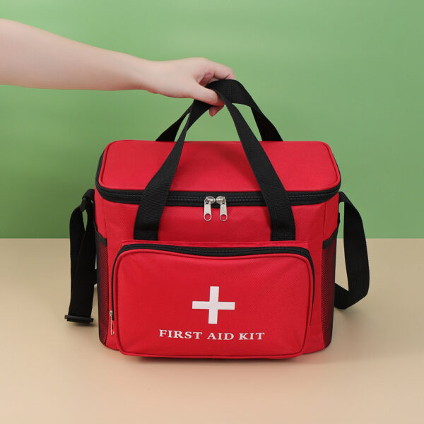 Large capacity travel first aid bag